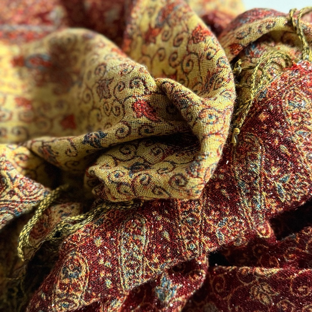 BINDYA 27” x 73” Metallic Thread Rust Gold Jaal Paisley
Reversible Shawl Wrap - Picture 9 of 16